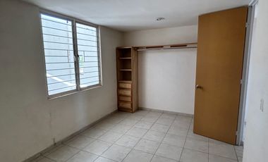 CASA EN RENTA A 5 MINS DEL CENTRO DE TONALÁ $7,000