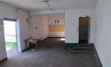 EXCELENTE OPORTUNIDAD DE INVERSIÓN!!! SE VENDE CASA COMO TERRENO O LOCAL COMERCIAL, ZONIFICACIÓN RDA COMPATIBLE CON CZ EN AV. SALAVERRY, JESÚS MARÍA