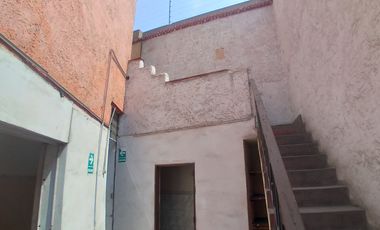EXCELENTE OPORTUNIDAD DE INVERSIÓN!!! SE VENDE CASA COMO TERRENO O LOCAL COMERCIAL, ZONIFICACIÓN RDA COMPATIBLE CON CZ EN AV. SALAVERRY, JESÚS MARÍA