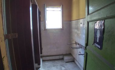 EXCELENTE OPORTUNIDAD DE INVERSIÓN!!! SE VENDE CASA COMO TERRENO O LOCAL COMERCIAL, ZONIFICACIÓN RDA COMPATIBLE CON CZ EN AV. SALAVERRY, JESÚS MARÍA