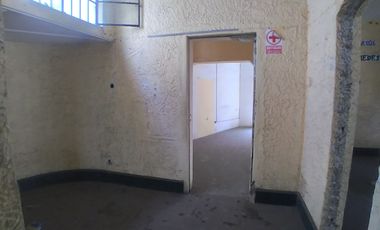 EXCELENTE OPORTUNIDAD DE INVERSIÓN!!! SE VENDE CASA COMO TERRENO O LOCAL COMERCIAL, ZONIFICACIÓN RDA COMPATIBLE CON CZ EN AV. SALAVERRY, JESÚS MARÍA