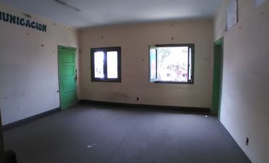 EXCELENTE OPORTUNIDAD DE INVERSIÓN!!! SE VENDE CASA COMO TERRENO O LOCAL COMERCIAL, ZONIFICACIÓN RDA COMPATIBLE CON CZ EN AV. SALAVERRY, JESÚS MARÍA