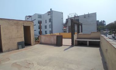 EXCELENTE OPORTUNIDAD DE INVERSIÓN!!! SE VENDE CASA COMO TERRENO O LOCAL COMERCIAL, ZONIFICACIÓN RDA COMPATIBLE CON CZ EN AV. SALAVERRY, JESÚS MARÍA