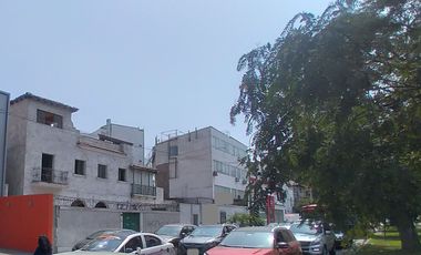 EXCELENTE OPORTUNIDAD DE INVERSIÓN!!! SE VENDE CASA COMO TERRENO O LOCAL COMERCIAL, ZONIFICACIÓN RDA COMPATIBLE CON CZ EN AV. SALAVERRY, JESÚS MARÍA
