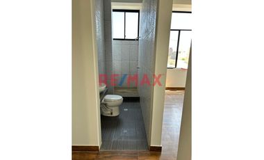 Alquiler De Casa De Estreno En Urb.Boulevard Park Plaza Dos Pisos  // ID: 1137949