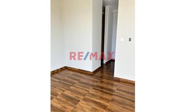 Alquiler De Casa De Estreno En Urb.Boulevard Park Plaza Dos Pisos  // ID: 1137949