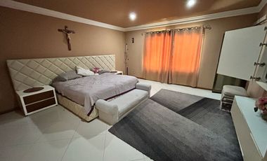 CASA EN RENTA AMUEBLADA EN VALLE REAL $65,000