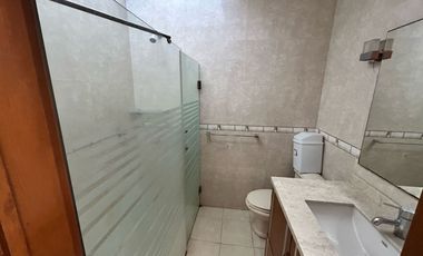 CASA EN RENTA AMUEBLADA EN VALLE REAL $65,000