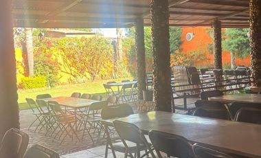 Se vende salón de eventos con locales comerciales en San Miguel del Monte, Morelia, Michoacán.
