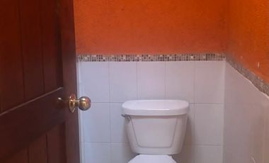 Se vende salón de eventos con locales comerciales en San Miguel del Monte, Morelia, Michoacán.
