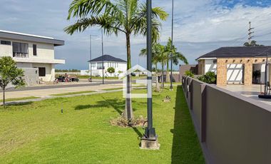 Casa en Venta en Urbanización Fontari, Machala – Modelo Trevi