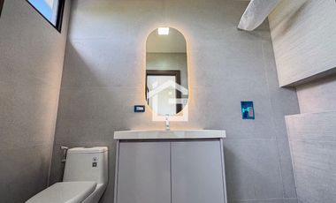 Casa en Venta en Urbanización Fontari, Machala – Modelo Trevi