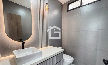 Casa en Venta en Urbanización Fontari, Machala – Modelo Trevi