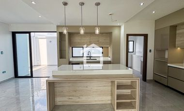 Casa en Venta en Urbanización Fontari, Machala – Modelo Trevi