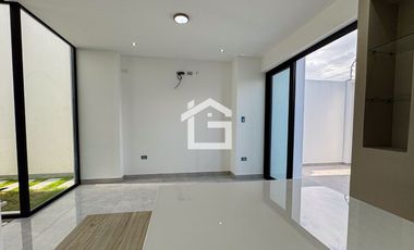 Casa en Venta en Urbanización Fontari, Machala – Modelo Trevi