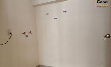 HERMOSA RESIDENCIA EN RENTA CON ENORMES ESPACIOS COTO ACANTHIA
