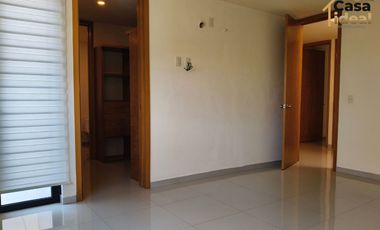 HERMOSA RESIDENCIA EN RENTA CON ENORMES ESPACIOS COTO ACANTHIA