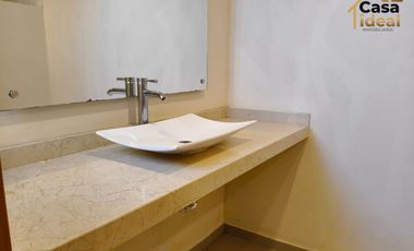 HERMOSA RESIDENCIA EN RENTA CON ENORMES ESPACIOS COTO ACANTHIA