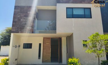 HERMOSA RESIDENCIA EN RENTA CON ENORMES ESPACIOS COTO ACANTHIA