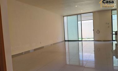 HERMOSA RESIDENCIA EN RENTA CON ENORMES ESPACIOS COTO ACANTHIA