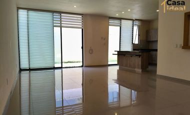 HERMOSA RESIDENCIA EN RENTA CON ENORMES ESPACIOS COTO ACANTHIA