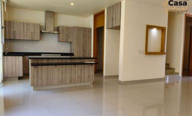 HERMOSA RESIDENCIA EN RENTA CON ENORMES ESPACIOS COTO ACANTHIA