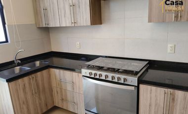 HERMOSA RESIDENCIA EN RENTA CON ENORMES ESPACIOS COTO ACANTHIA