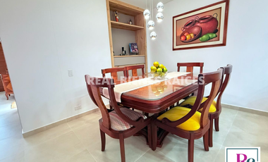 Vendo hermosa casa medianera en unidad cerrada.