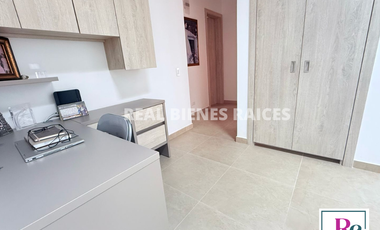 Vendo hermosa casa medianera en unidad cerrada.