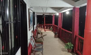 VENDO CASA FINCA CON COMPRAVENTA, BIEN BARATA EN MARINILLA ANTIOQUIA.