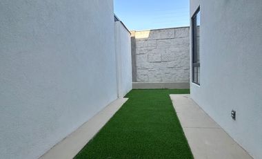 RENTA CASA EN LOMAS DE ANGELOPOLIS, PUEBLA