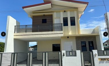Bnew House and Lot in the Park Place Imus Cavite