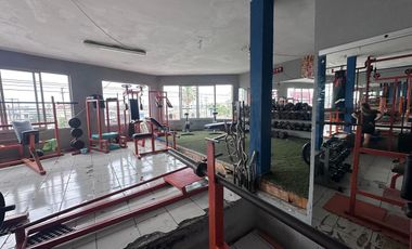 Venta de local en Escobedo, N.L.  EN ESQUINA Edificio Completo Incluye renta de anuncio Panoramico