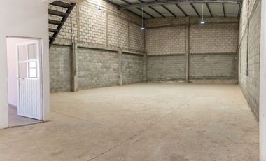 Conjunto Industrial en VENTA (4 Bodegas con Oficina y 2 Habitaciones cada una),con Local Comercial, Ubicado en San José Iturbide