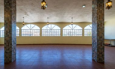 Conjunto Industrial en VENTA (4 Bodegas con Oficina y 2 Habitaciones cada una),con Local Comercial, Ubicado en San José Iturbide