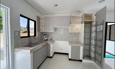 Bnew House and Lot in the Park Place Imus Cavite