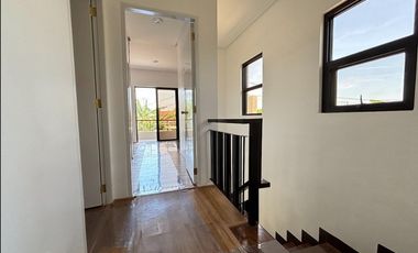 Bnew House and Lot in the Park Place Imus Cavite