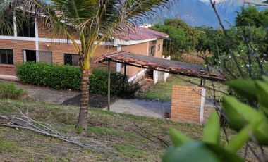 Hermosa QUINTA en Santa Isabel, Abdon Calderon (La Unión), Santa Isabel, Azuay A LA POCOS METROS DE LA ENTRADA A LA UNION
