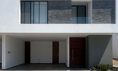 CASA EN VENTA POR CIUDAD JUDICIAL EN FRACCIONAMIENTO PRIVADO