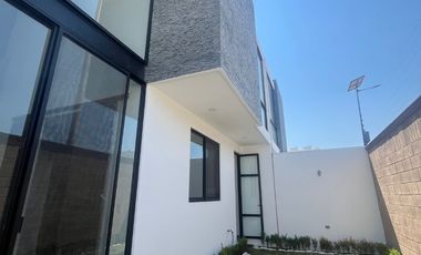 CASA EN VENTA POR CIUDAD JUDICIAL EN FRACCIONAMIENTO PRIVADO