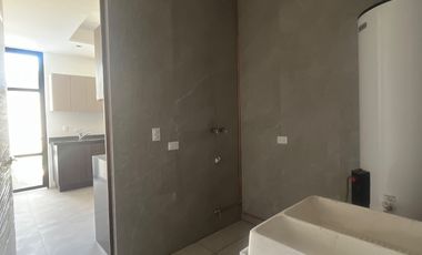 CASA EN VENTA POR CIUDAD JUDICIAL EN FRACCIONAMIENTO PRIVADO