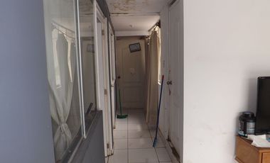 Casa venta Santiago de Surco. Frente a Parque. Amplia y segura.