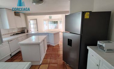 ROSARITO AMPLIA CASA EN RENTA