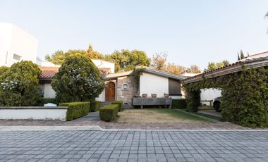 CASA DE 3 RECÁMARAS CON AMPLIO JARDÍN Y JACUZZI EN CAMINO REAL PUEBLA