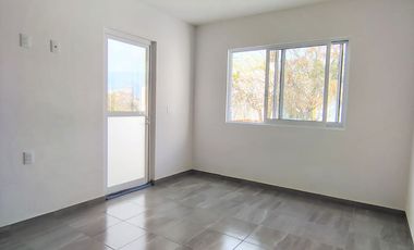 CASA SOLA A 3 MINUTOS DEL CENTRO DE TLAYACAPAN.
