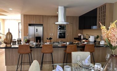 Casa de tres recámaras y roof garden en venta en Zibatá, Querétaro