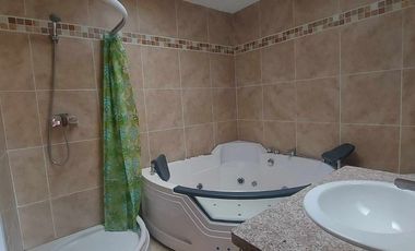 Departamento duplex de venta Av. 1ro de mayo. 2 balcones. Edif. Frente al rio 3 puentes OPORTUNIDAD