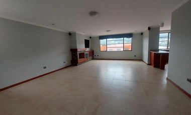 Departamento duplex de venta Av. 1ro de mayo. 2 balcones. Edif. Frente al rio 3 puentes OPORTUNIDAD