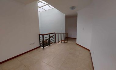 Departamento duplex de venta Av. 1ro de mayo. 2 balcones. Edif. Frente al rio 3 puentes OPORTUNIDAD