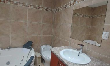 Departamento duplex de venta Av. 1ro de mayo. 2 balcones. Edif. Frente al rio 3 puentes OPORTUNIDAD